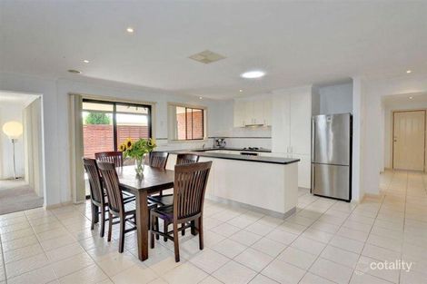 Property photo of 6 Hanwood Close Delacombe VIC 3356