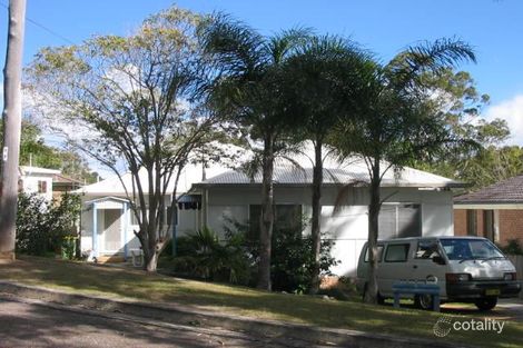 5 Rickard St, Bateau Bay, NSW 2261