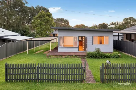 Property photo of 4 Nirringa Road Summerland Point NSW 2259