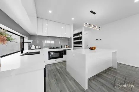 Property photo of 5 Babylon Road Mickleham VIC 3064