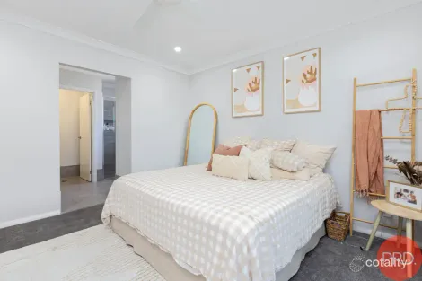 Property photo of 38 Harvest Boulevard Chisholm NSW 2322