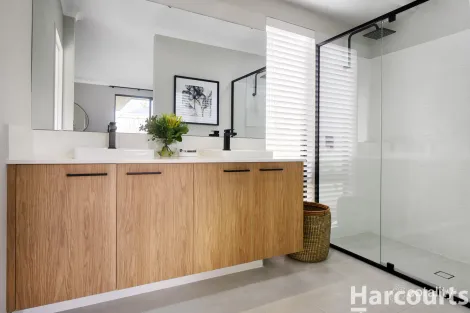 Property photo of 4 Luminous Boulevard Bennett Springs WA 6063