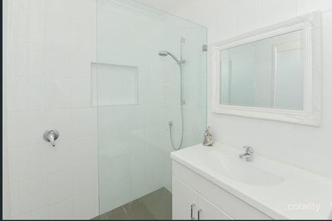 Property photo of 82 Hume Boulevard Killarney Vale NSW 2261
