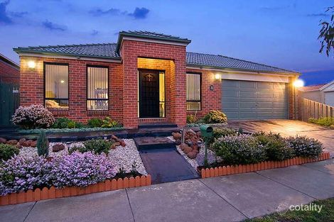 8 Regency Rd, Roxburgh Park, VIC 3064