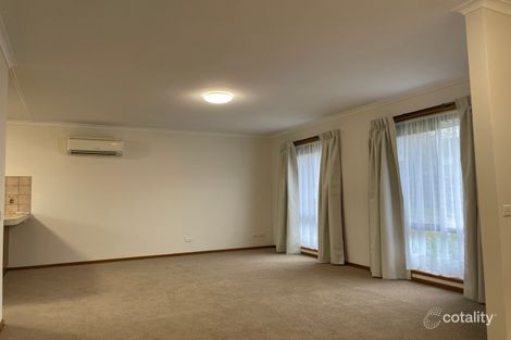Property photo of 1/23 Nabilla Crescent Strathdale VIC 3550