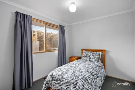 Property photo of 23 Florence Avenue Berwick VIC 3806