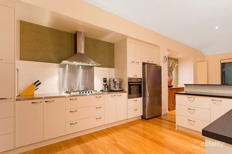 Property photo of 28 Avondale Drive Wodonga VIC 3690