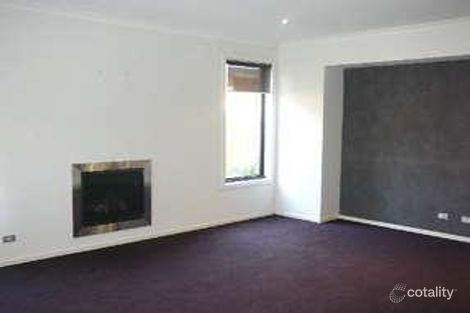 Property photo of 4 Jells Place Caroline Springs VIC 3023