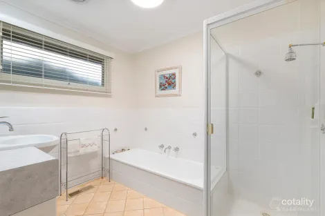 Property photo of 25 Savaris Court Donvale VIC 3111