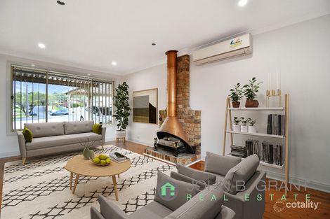 Property photo of 62 Jacaranda Drive Georges Hall NSW 2198