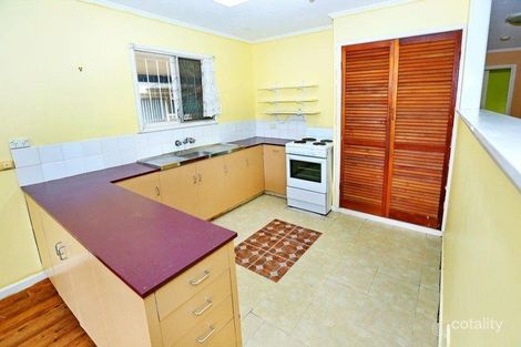 Property photo of 20 Second Avenue Beachmere QLD 4510