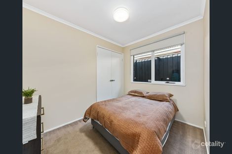 Property photo of 21 Lydia Mary Drive Berwick VIC 3806