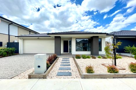 6 Kenana St, Clyde North, VIC 3978