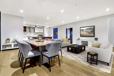 Property photo of 4 Banjolina Circuit Craigieburn VIC 3064
