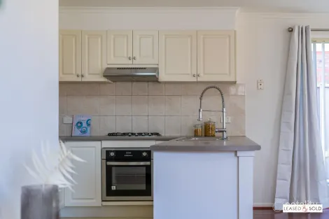 Property photo of 23 Toongabbie Place Craigieburn VIC 3064