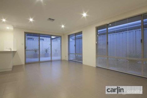 Property photo of 22/27 Barfield Road Hammond Park WA 6164