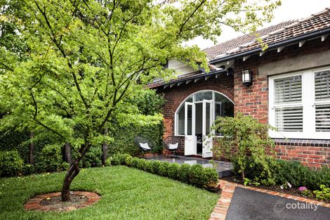 Property photo of 2 Ellesmere Road Windsor VIC 3181