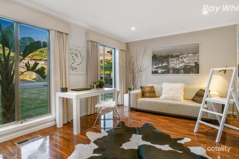 Property photo of 46 Montbrae Circuit Narre Warren North VIC 3804