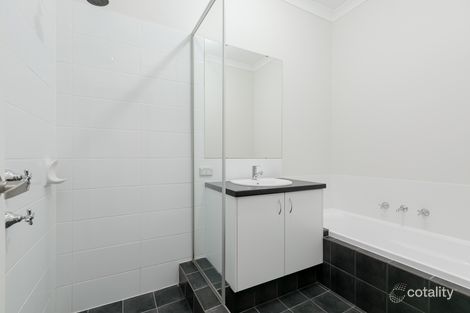 Property photo of 9 Interlaken Loop Ellenbrook WA 6069
