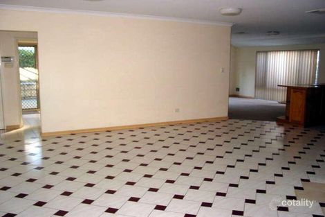 Property photo of 9 Noreatt Place Leeming WA 6149