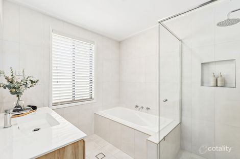 Property photo of 2 Bancroft Close Blue Haven NSW 2262