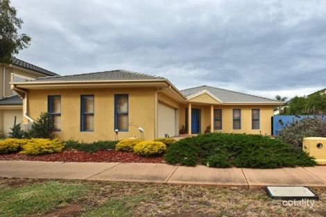 11 Greenview Way, Point Cook, VIC 3030