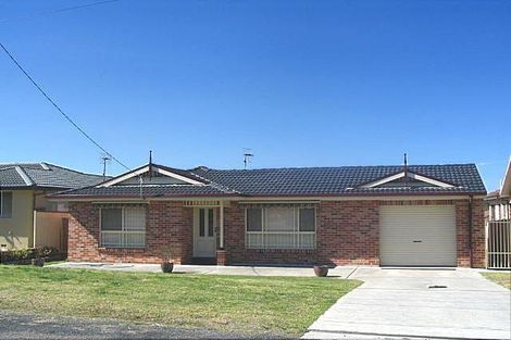 27 Boronia Rd, Lake Munmorah, NSW 2259