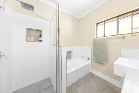 Property photo of 4 Julie Court Emerald QLD 4720