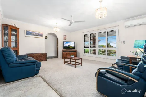 Property photo of 12 Wallen Place Wynnum West QLD 4178