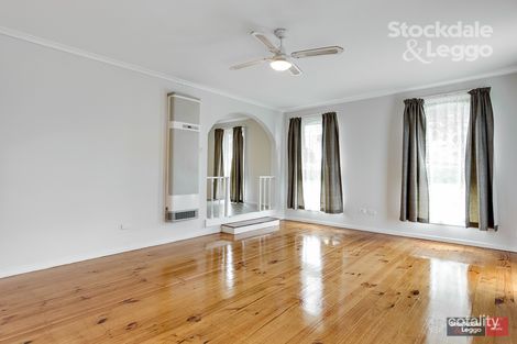 Property photo of 33 Hampstead Drive Hoppers Crossing VIC 3029