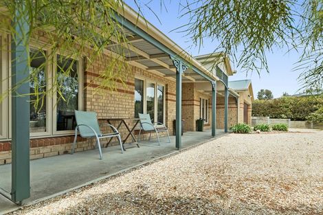 Property photo of 33 Carinya Drive Gisborne VIC 3437