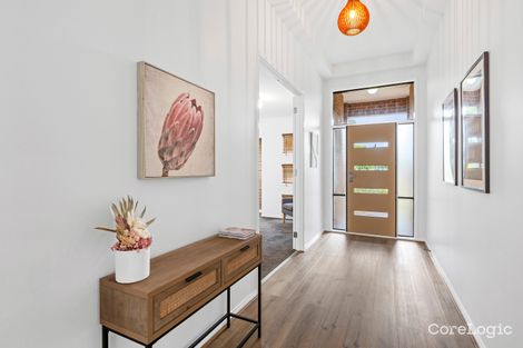 Property photo of 14 Scarvell Crescent Caroline Springs VIC 3023