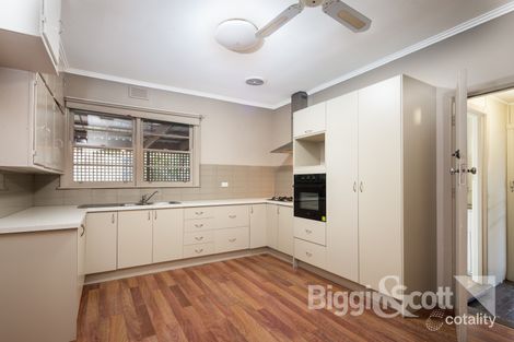 Property photo of 41 Maple Avenue Wendouree VIC 3355