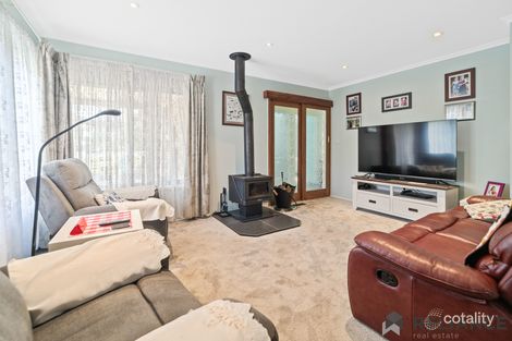 60 Quail Cres, Melton, VIC 3337