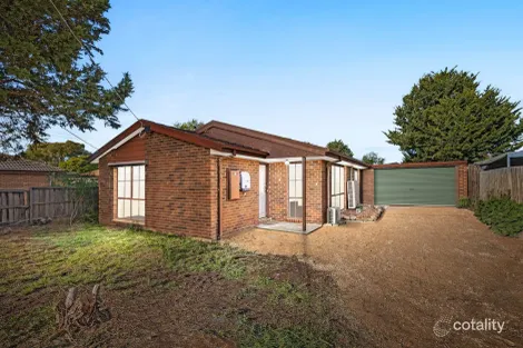 Property photo of 32 Kimberley Road Werribee VIC 3030