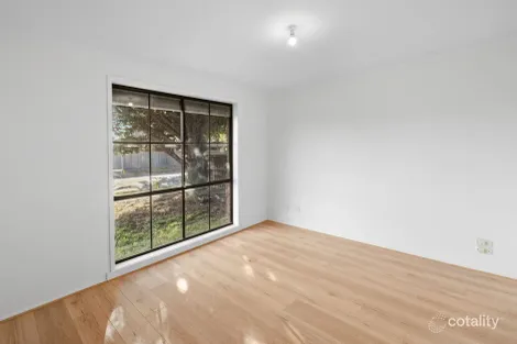 Property photo of 32 Kimberley Road Werribee VIC 3030