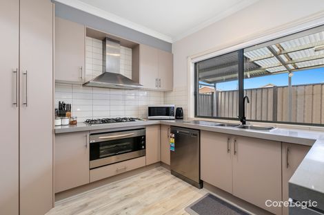 Property photo of 15 Cunningham Chase Burnside Heights VIC 3023