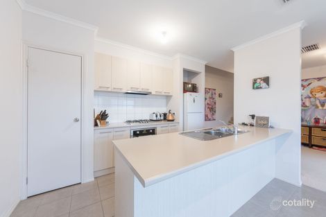 Property photo of 7 Johnsons Place Pakenham VIC 3810