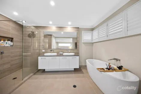Property photo of 46 Superior Parade Bridgeman Downs QLD 4035