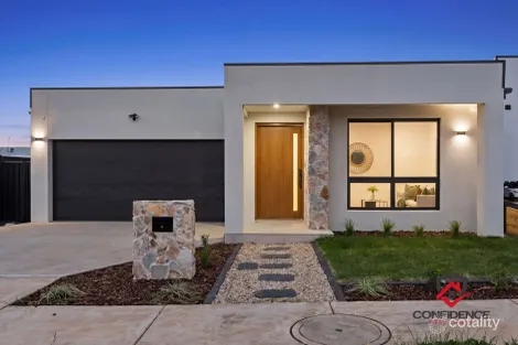 Property photo of 28 Pat Lovell Crescent Whitlam ACT 2615
