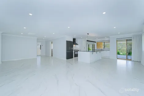 Property photo of 23 Jade Street Mount Richon WA 6112