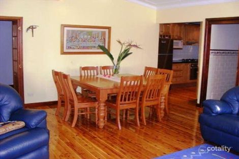 Property photo of 2 Parkview Grove Mount Ousley NSW 2519