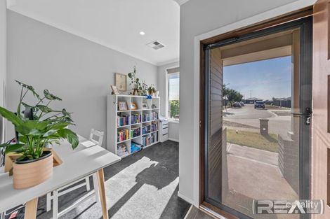 Property photo of 10 Burke Circuit Eyre SA 5121
