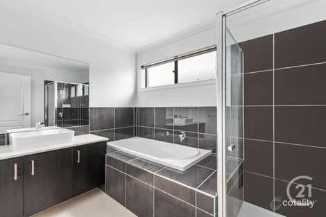 Property photo of 32 Isabel Street Pakenham VIC 3810