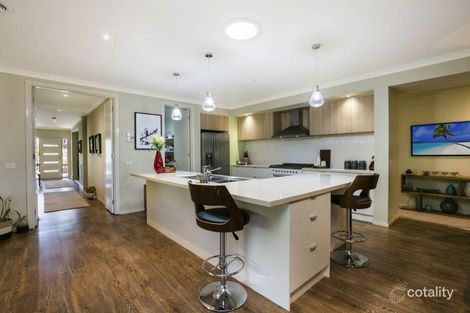 Property photo of 11 Kawana Drive Maiden Gully VIC 3551