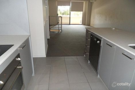 Property photo of 19/12-18 Bayview Street Runaway Bay QLD 4216