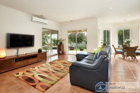 Property photo of 63 Walker Drive Drouin VIC 3818