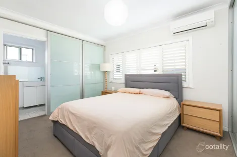 Property photo of 17 Kareena Road Miranda NSW 2228