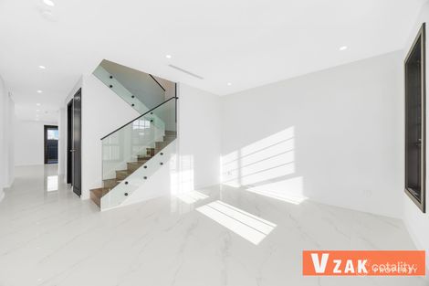 Property photo of 86 Sun Road Leppington NSW 2179
