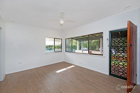 Property photo of 39 Geoffrey Road Chittaway Point NSW 2261